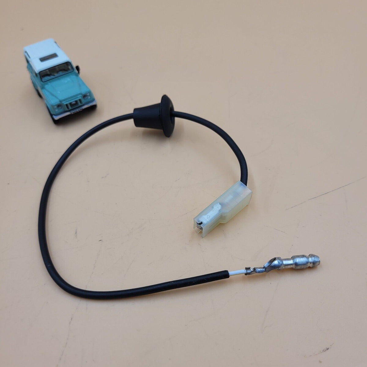 LR DEFENDER 94- Handbrake Switch Wiring Light LR016446