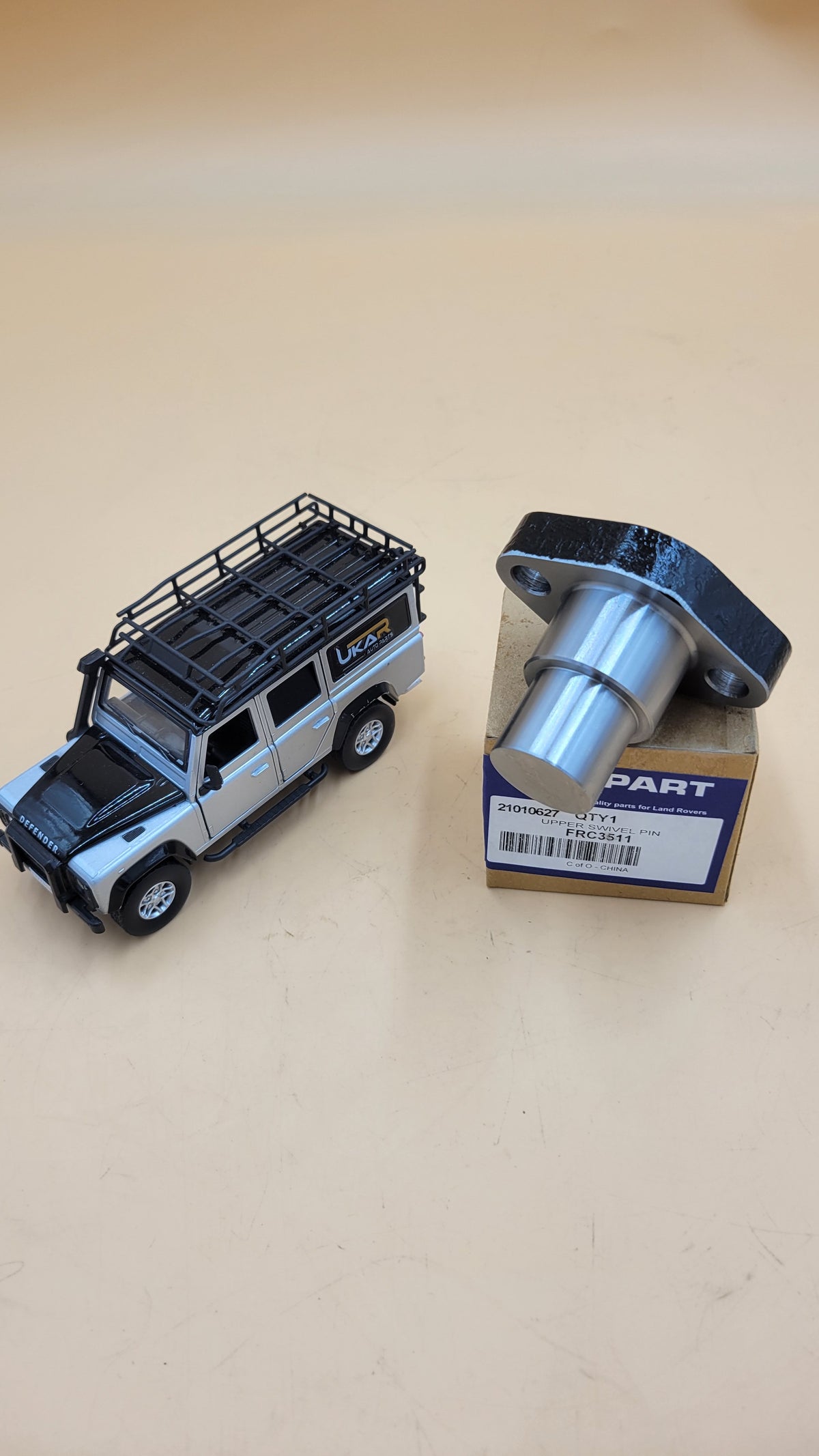 LR DEFENDER up to -93 Upper Pin for Swivel Housing FRC3511
