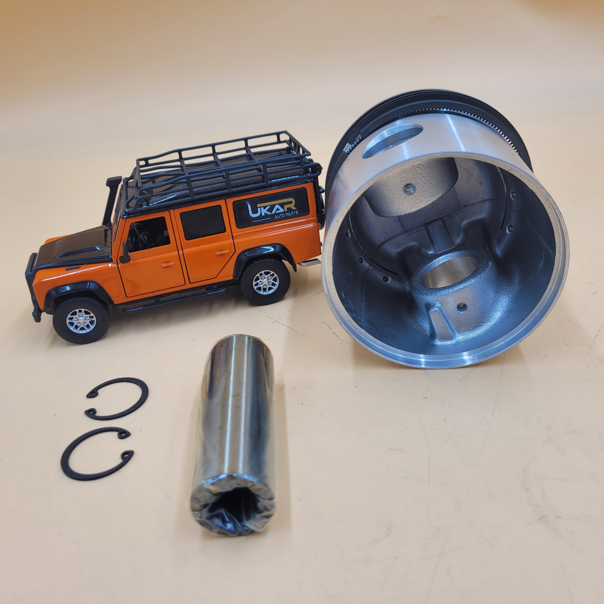 LR DEFENDER Piston for 2.5 Petrol Standard BR3657