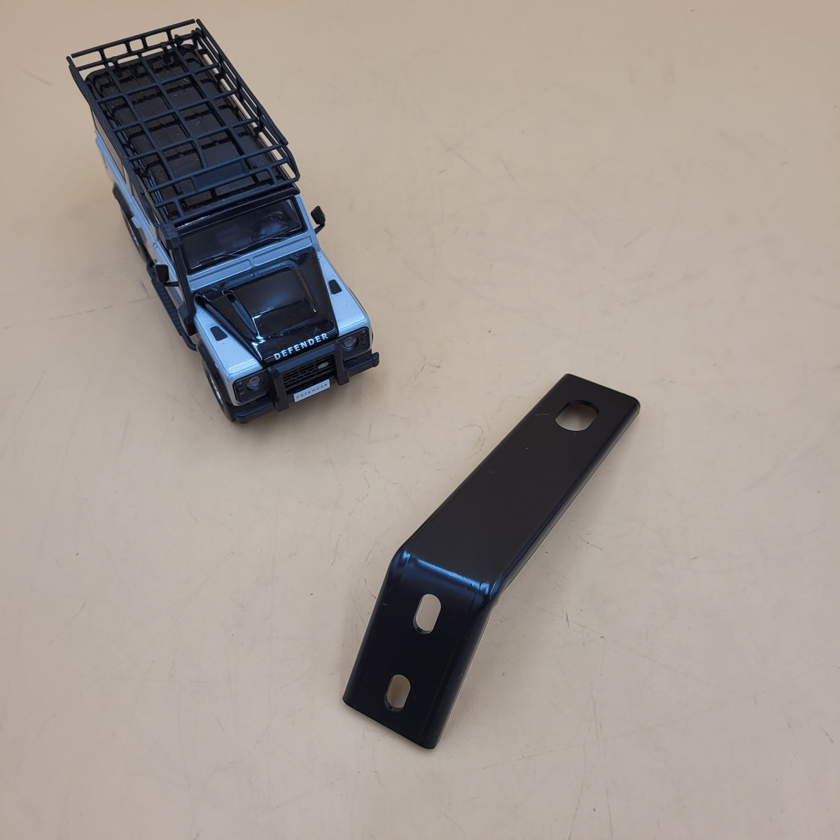 RR Classic Front Bumper RH Corner Mounting Bracket NTC2780