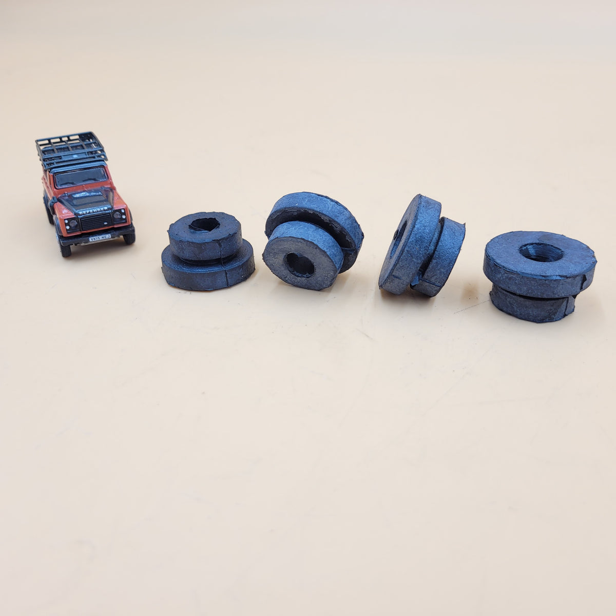 LR DEFENDER DISCOVERY RRC Radiator Mounting Rubber Grommet 572312 Set X4