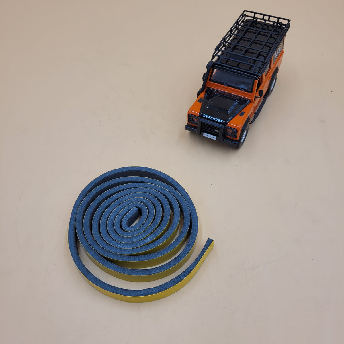 LR DEFENDER OUTER ROOF TO WINDSCREEN SEAL LR055344G