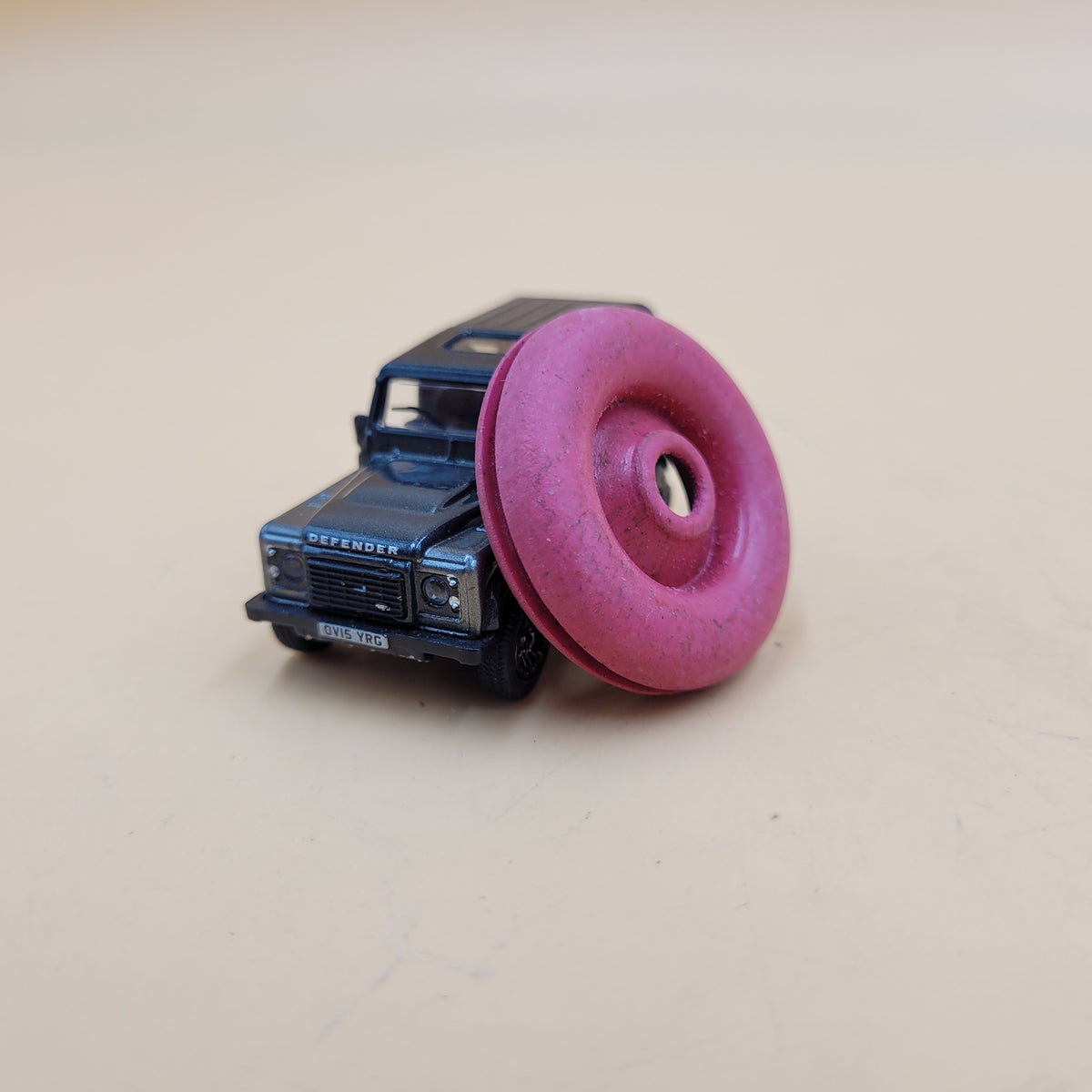 LR DEFENDER Grommet for Rear Screen Washer 555711