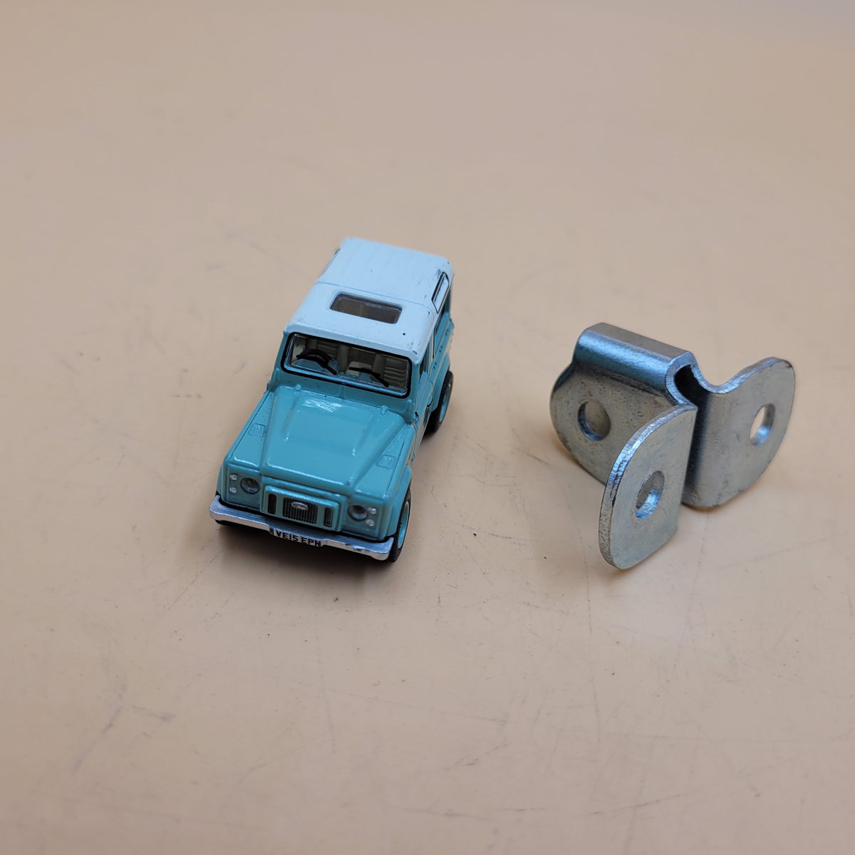 RR P38 Door Stay Bracket Part ALR3733