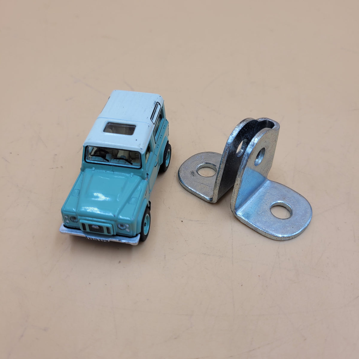 RR P38 Door Stay Bracket Part ALR3733