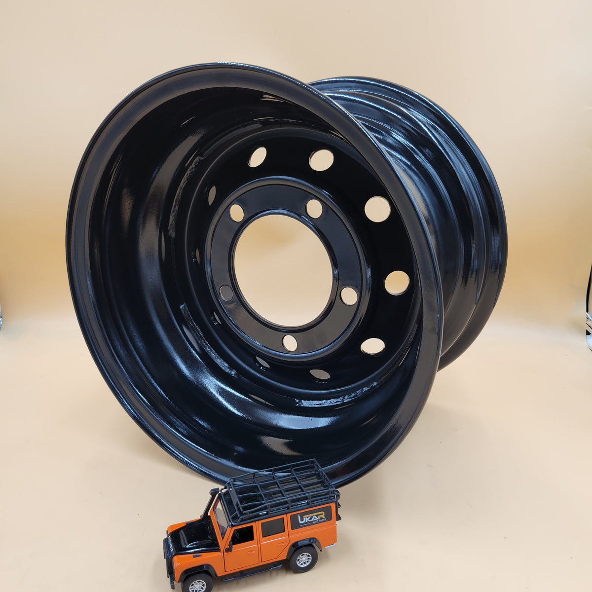 Land Rover 15" x 10 5/165.1 ET-32 CB125 Black Modular Steel Wheel BA014D