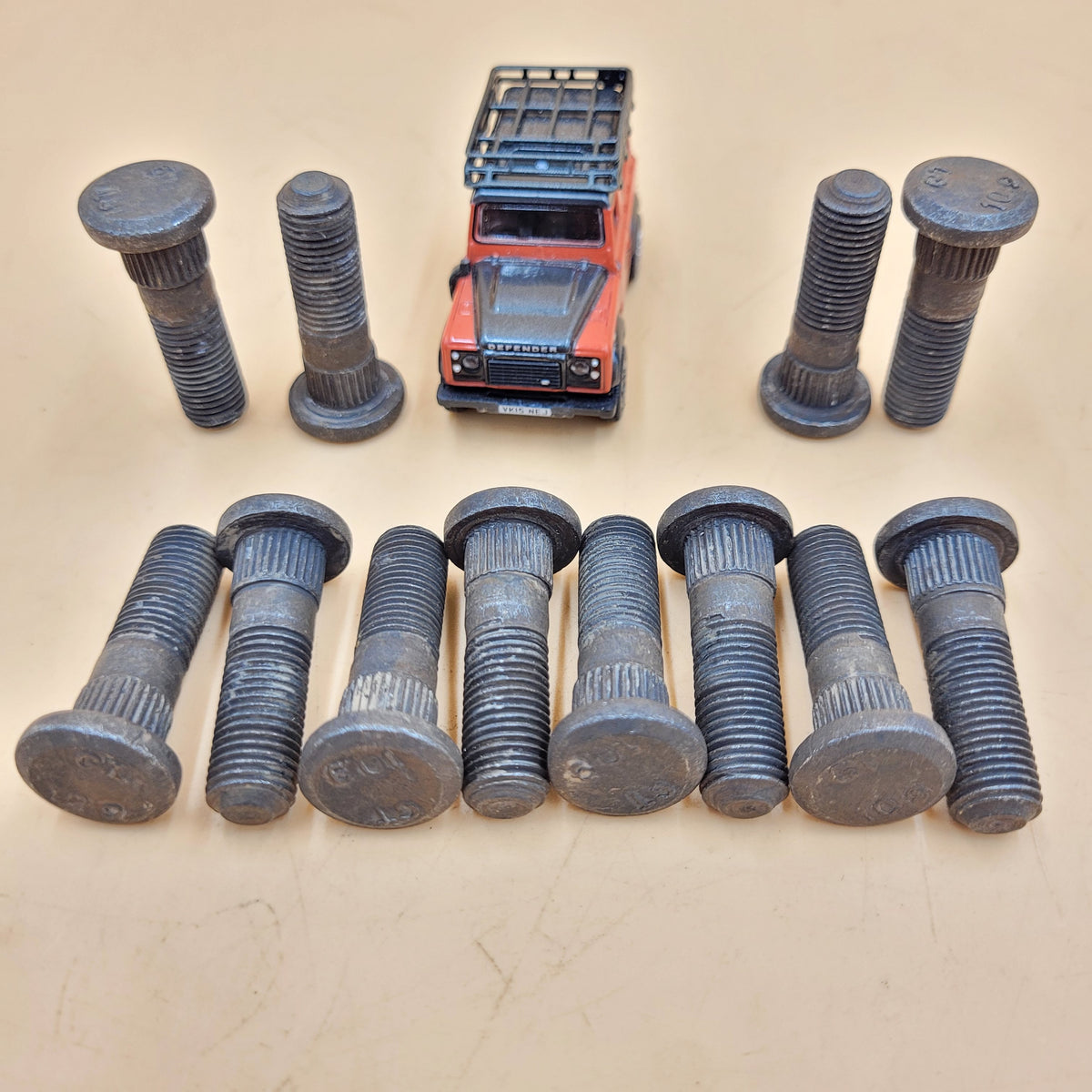 SERIES DEFENDER DISCOVERY Stud for Rover Type Diff Casing BR2242 561195 SET X12