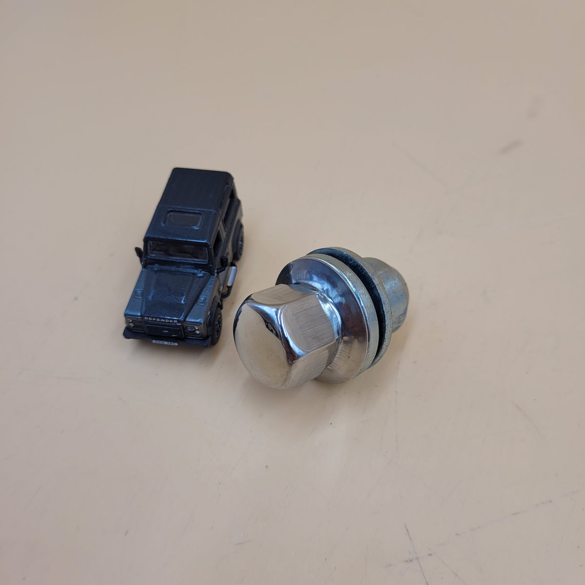 Range Rover Sport/Discovery 3 Wheel Nut Part RRD500290
