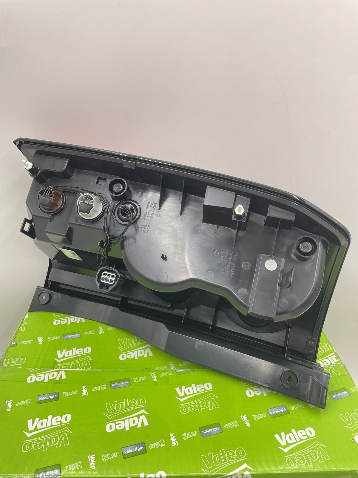 Land Rover Discovery 4 L319 Lamp Assembly Rear RH Part LR052395X