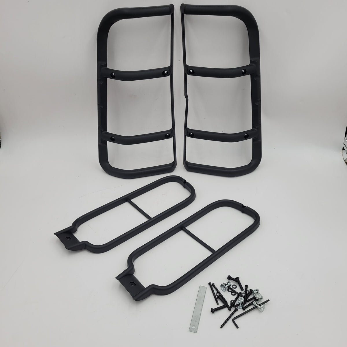 LR DISCOVERY II REAR TAIL LIGHT GUARDS G4 STYLE STC50027