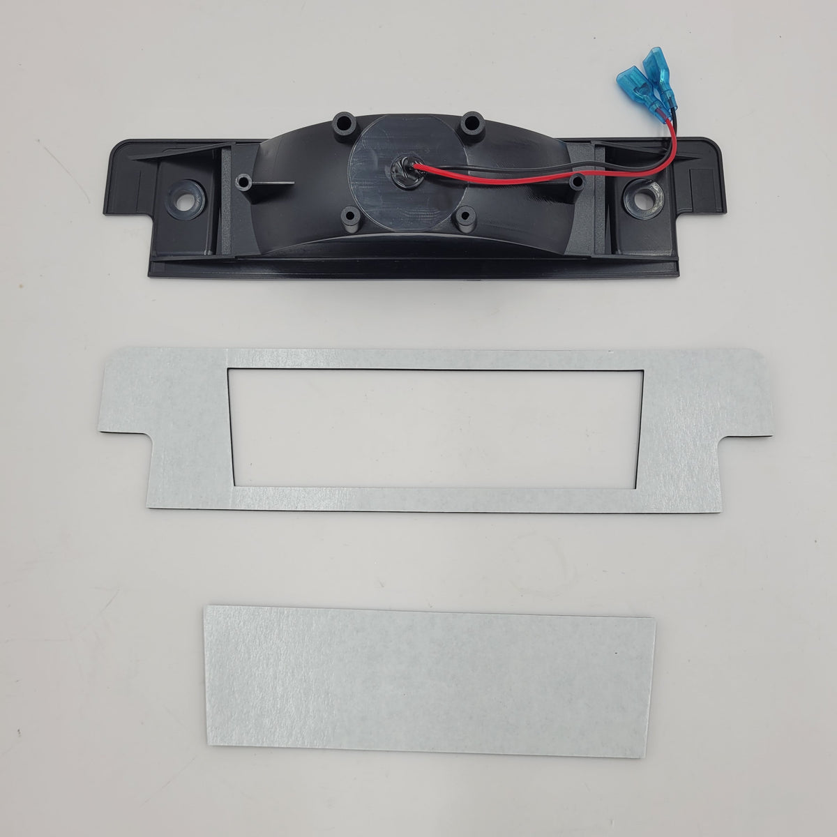 LR DEFENDER -16 / DISCOVERY I/II Rear High Level Stop Lamp SMOKE XFG100340LEDUK