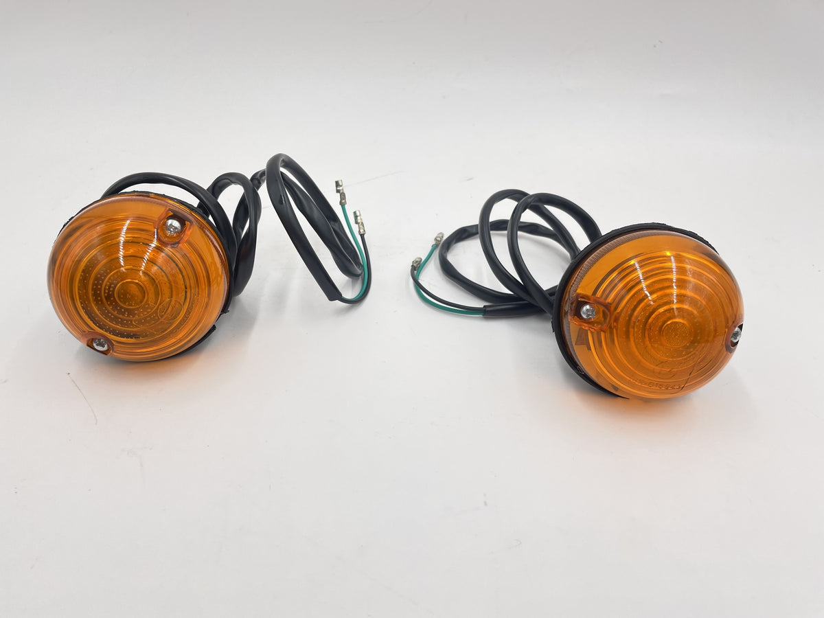 LAND ROVER SERIES 2 2A 3 SET OF 2 INDICATOR LAMP DIRECTIONAL AMBER PART RTC5013