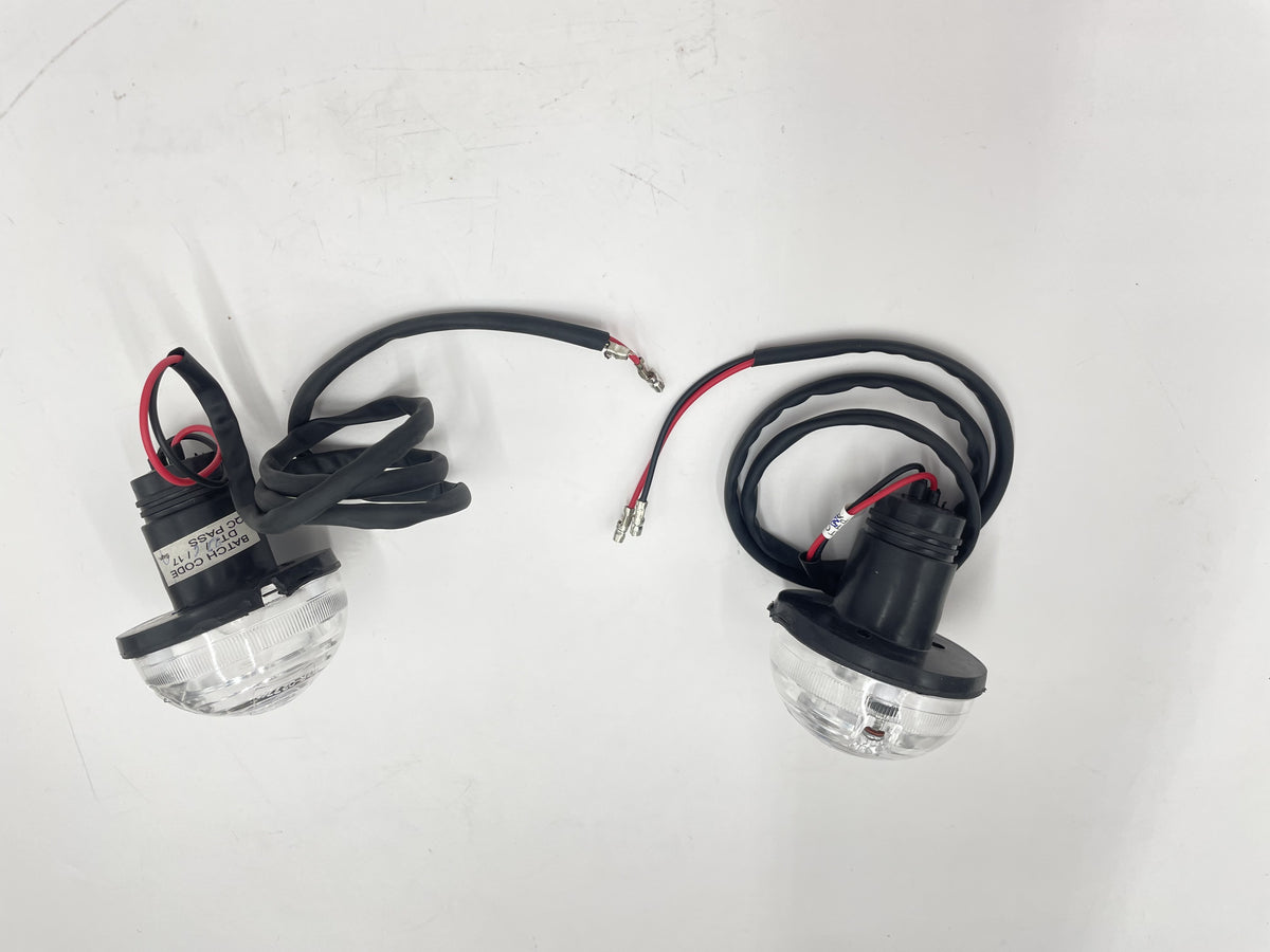 LAND ROVER DEFENDER 90 / 110 FRONT SIDE LIGHT LAMP PART RTC5012
