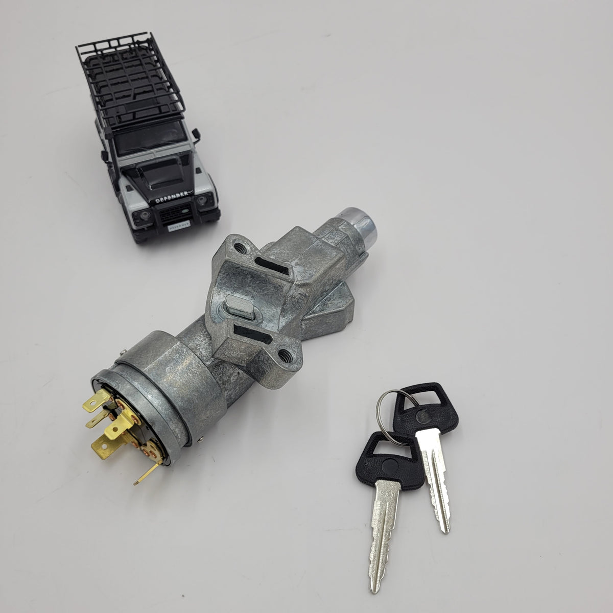 LR DEFENDER -06 Lock assembly steering column QRF100870