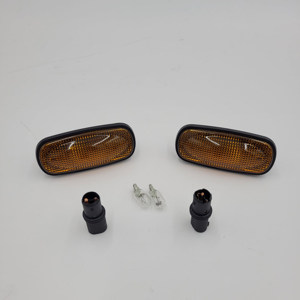 Land Rover Defender Led Style Amber Side Marker Repeater Light XGB000030LED