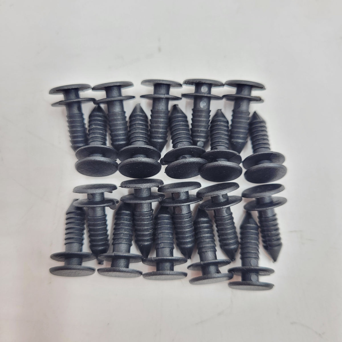 20x Land Rover Discovery 2 - tailgate trim panel retention clip repair kit DKP5279L