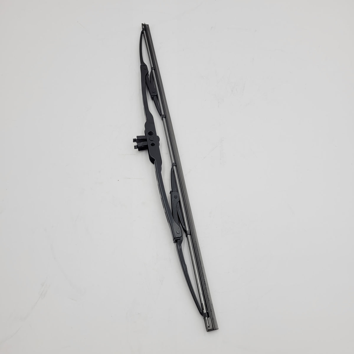 LR DISCOVERY I RR Classic FRONT WIPER BLADE 18" PASSENGER SIDE DKC100920