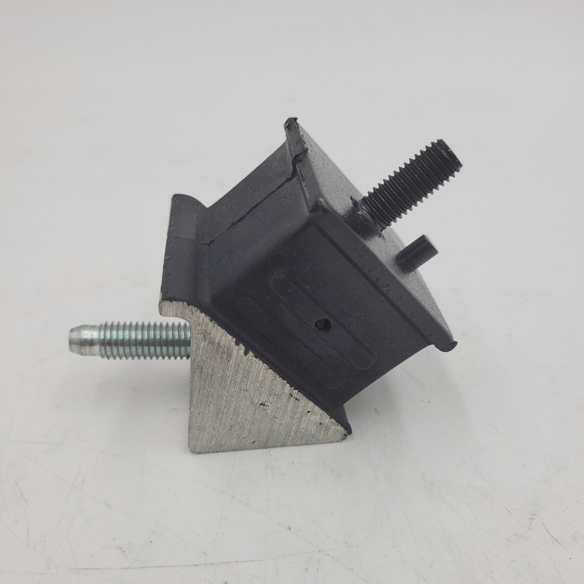 Right Hand Transmission Mount Part KQB500550