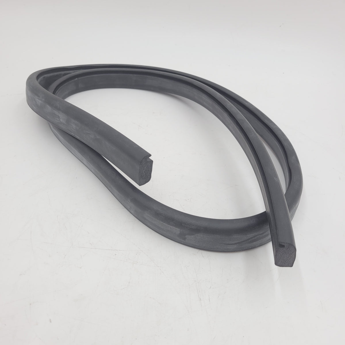 Mouse over image to zoom Land Rover Defender Hardtop Side Panel to Body Waistline Sealing Rubber 333487