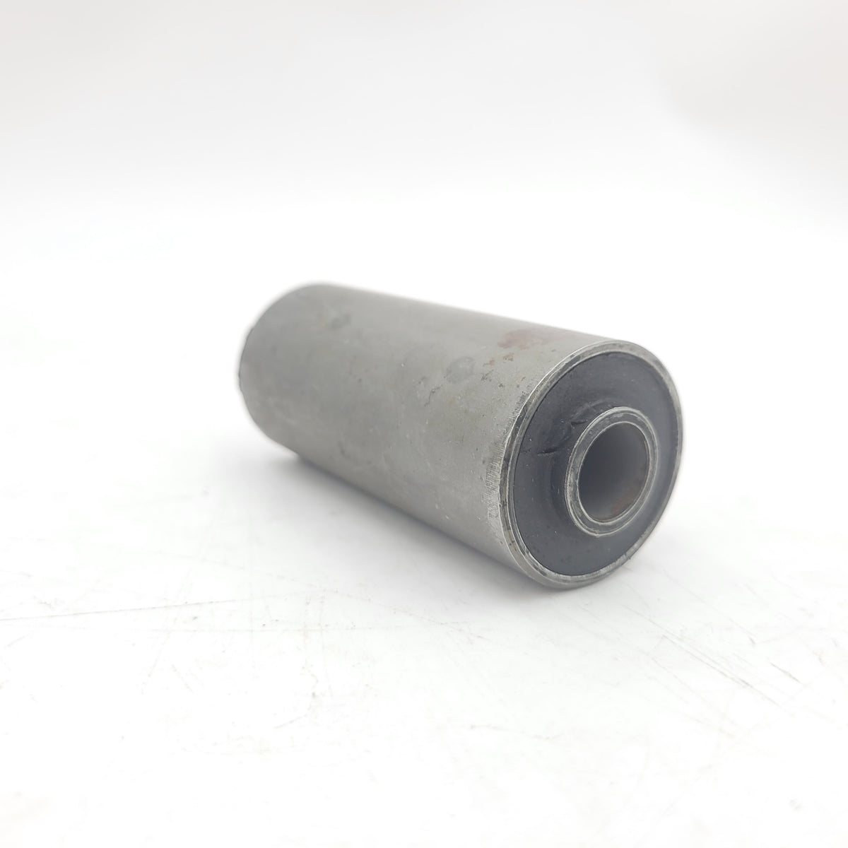 LR SERIES III 109" FRONT CHASSIS BUSH PART 90577434