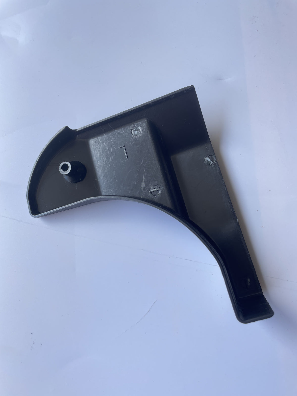 LR DEFENDER -16 FRONT DOOR CHECK STRAP COVER LH LEFT MUC3037