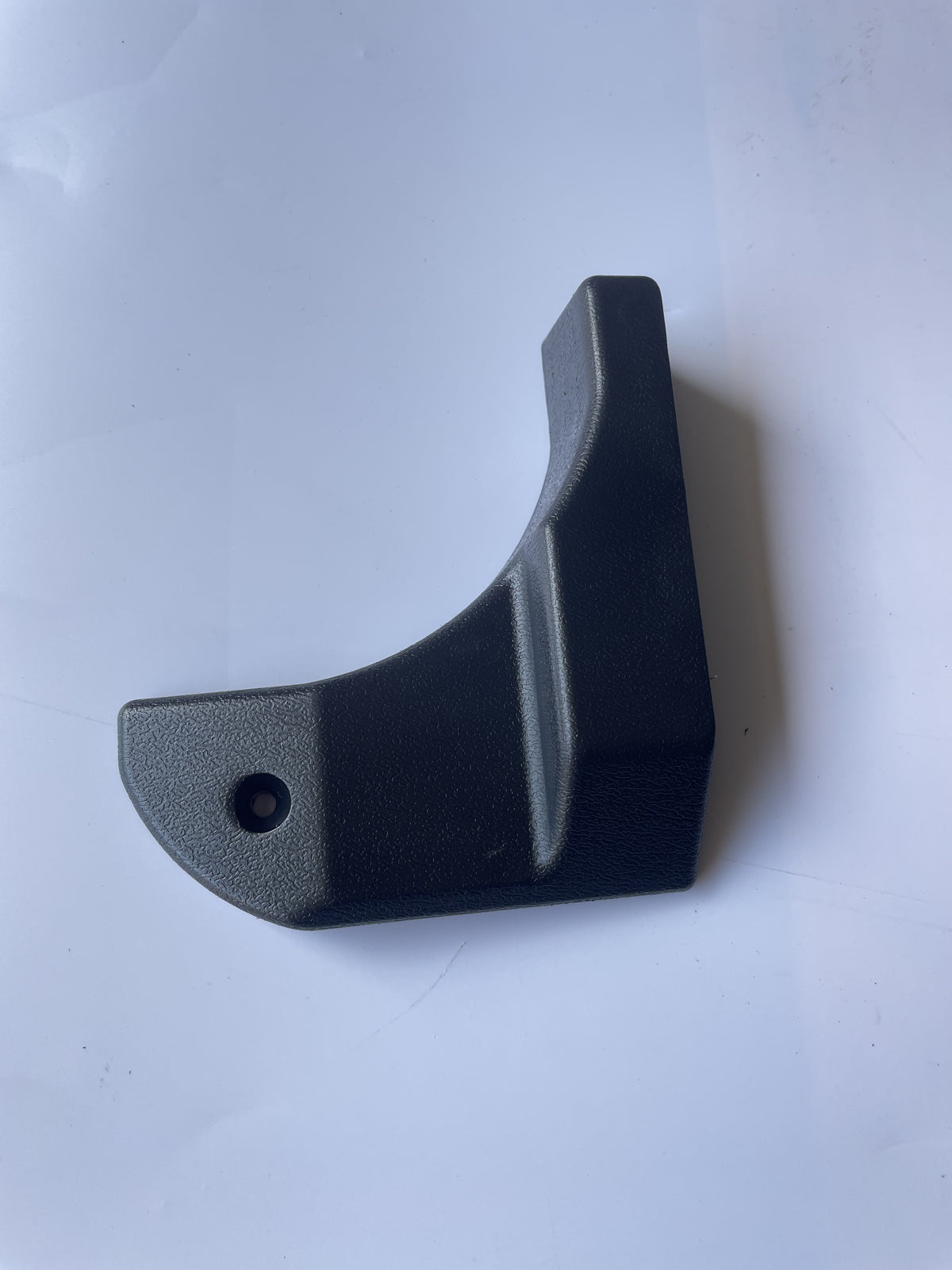 LR DEFENDER -16 FRONT DOOR CHECK STRAP COVER LH LEFT MUC3037