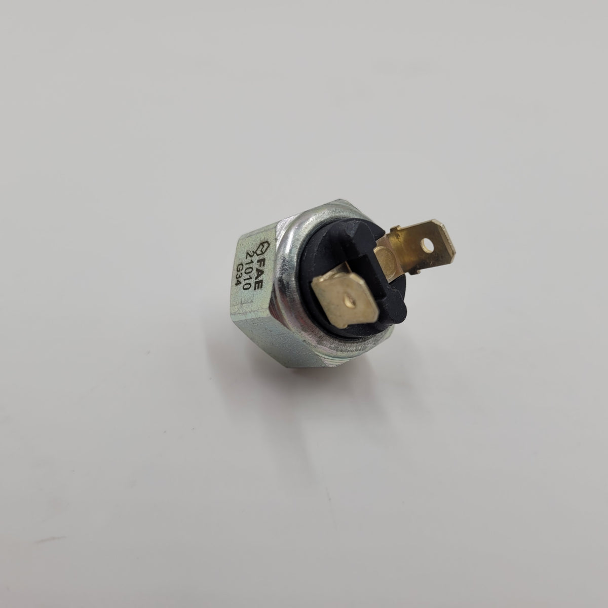 LR SERIES II IIA Brake Light Switch Hydraulic STC1689
