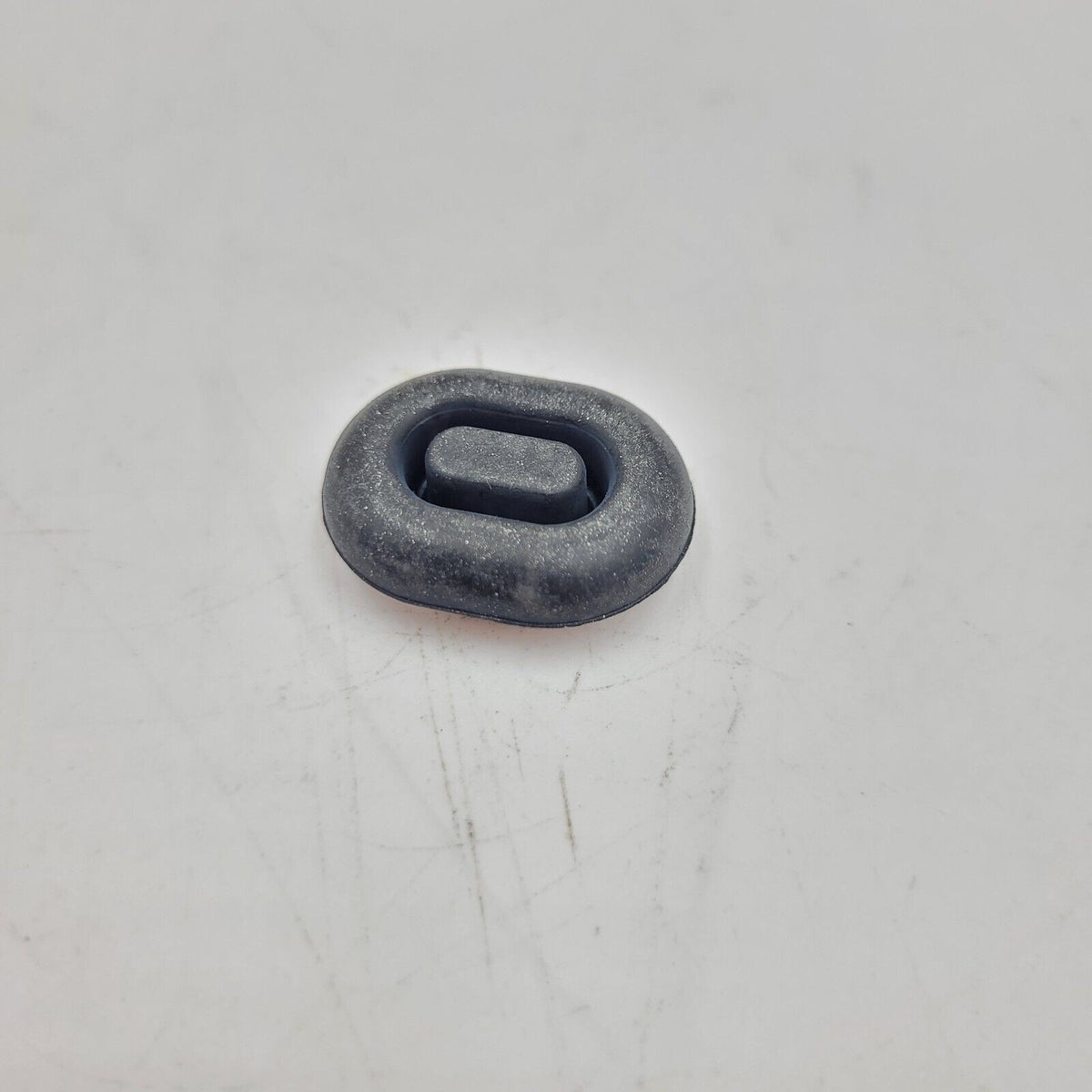 LAND ROVER DEFENDER 2002 ON BULKHEAD WIPER SPINDLE BLANKING GROMMET - LR014315G