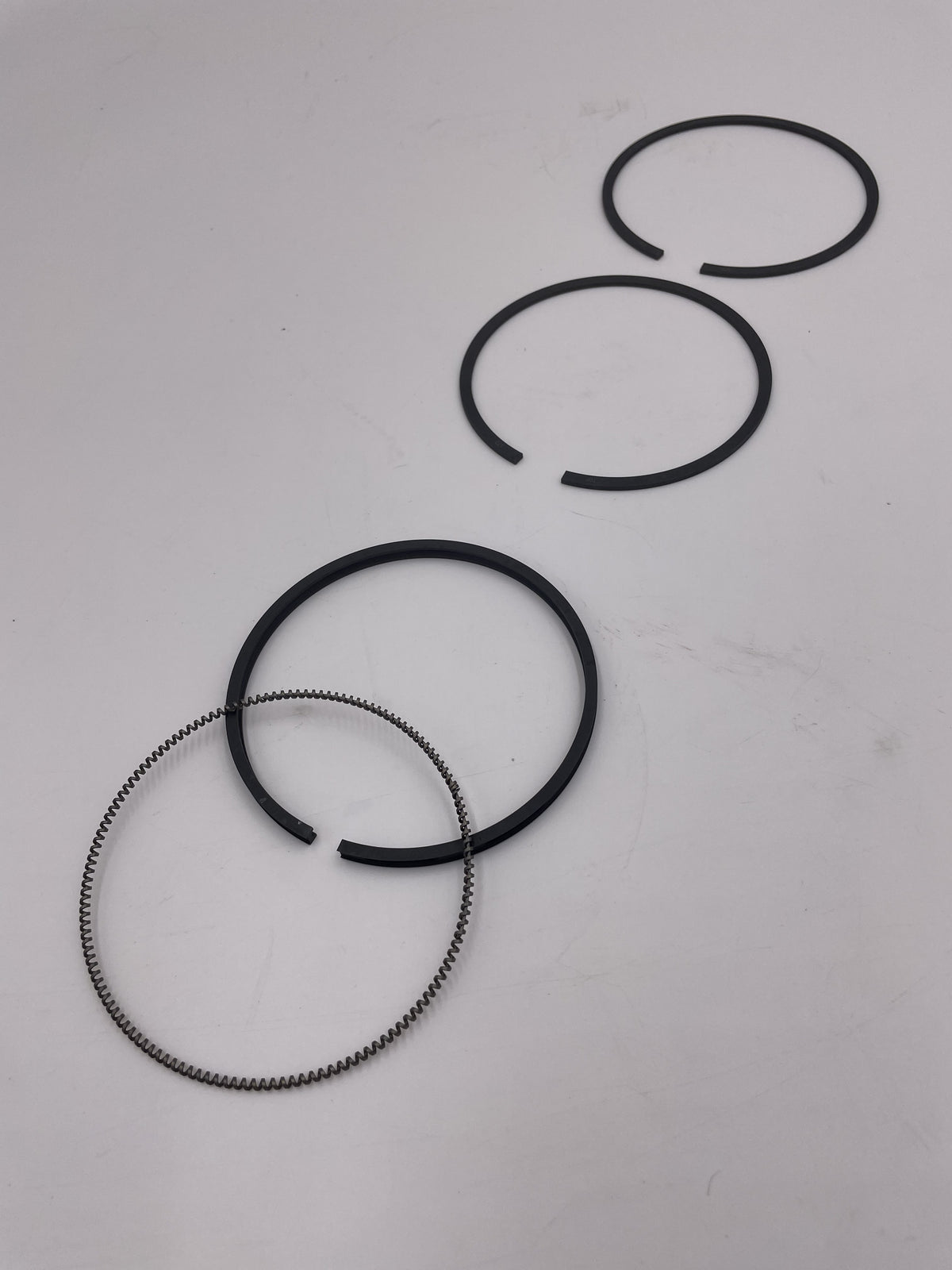 LR SERIES / DEFENDER Piston Ring Set 2.25/2.5 Petrol Standard 8510072
