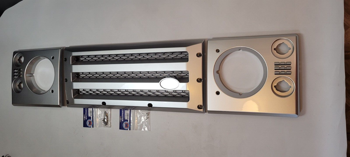 LR DEFENDER XS Front Grille & Headlamp Silver Surrounds with Black Mesh DA1969