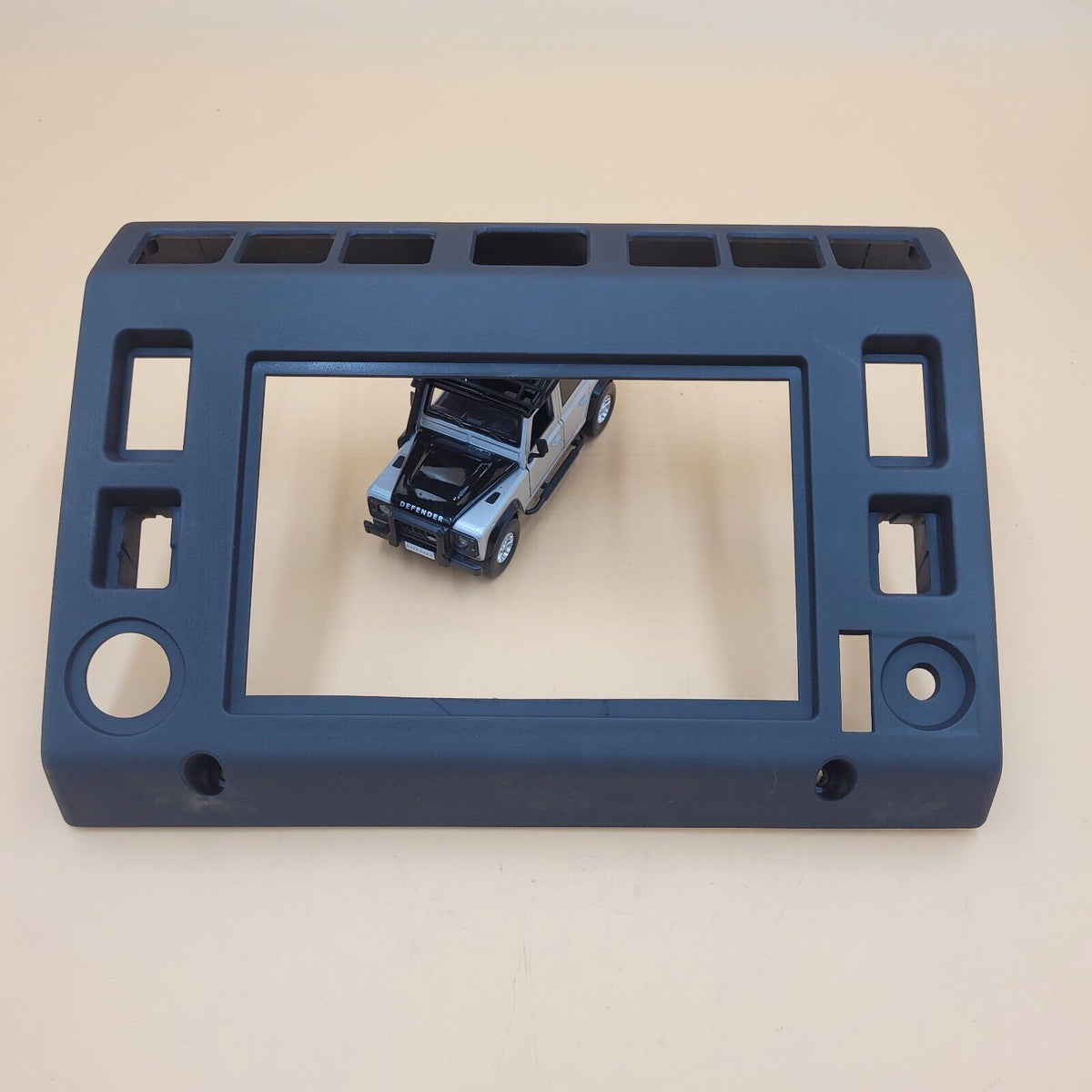 LR DEFENDER 02-06 TD5 BLACK DOUBLE DIN CENTER CONSOLE MUD-0069 / DA2898