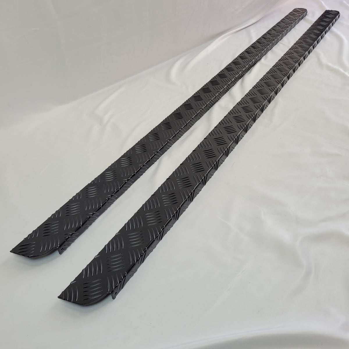 LR DEFENDER 110" 3mm Black Aluminium Sill Protector LR76B-3 BA127B-3