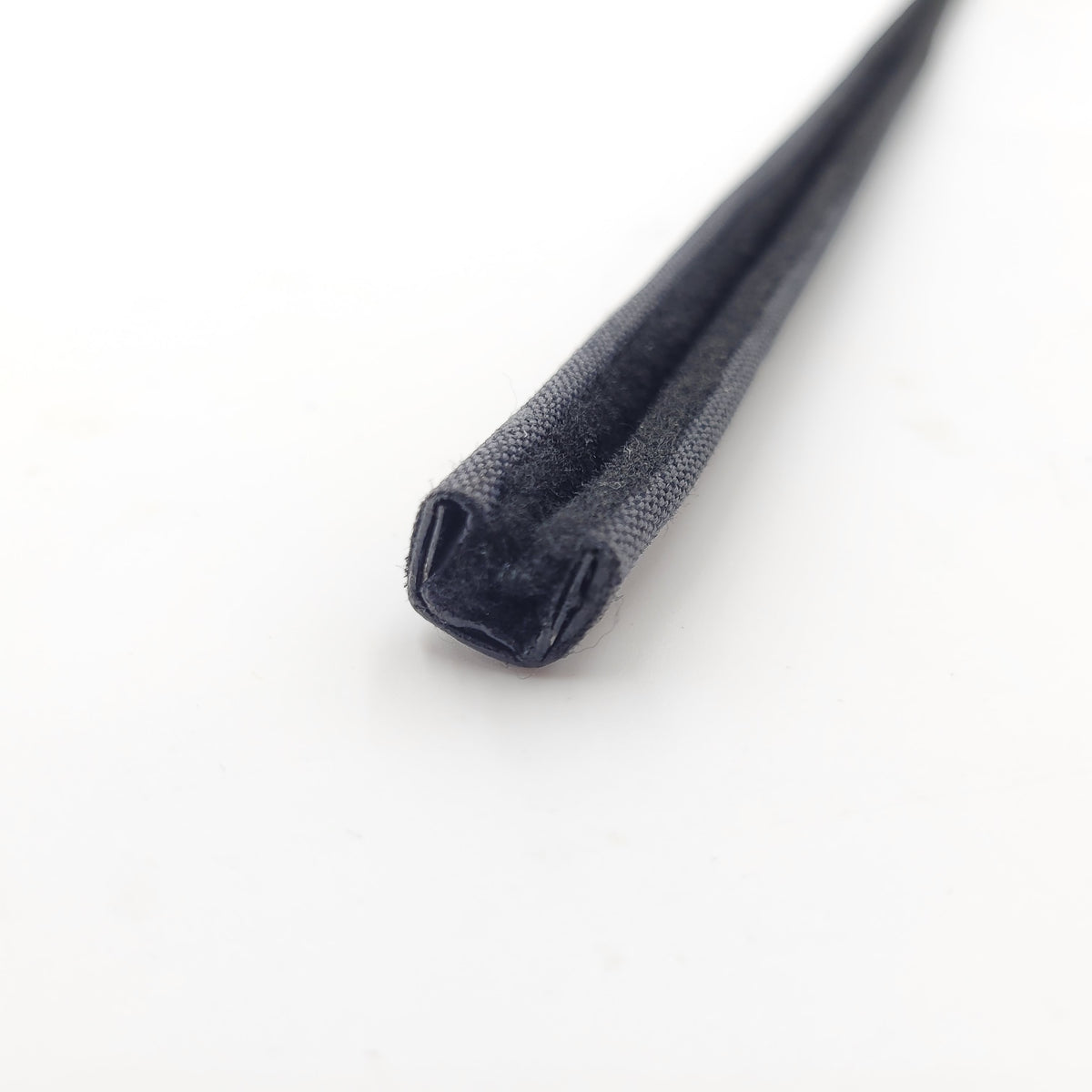 LR DEFENDER Front Door Window Channel Rear Vertical Piece CFE000720 / MXC5836