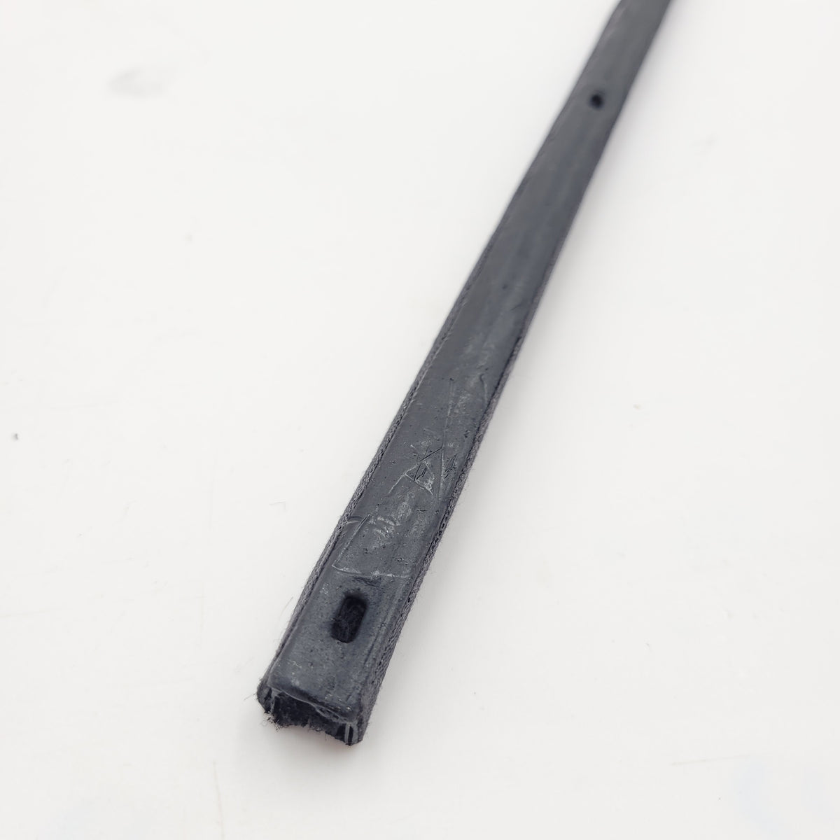 LR DEFENDER Front Door Window Channel Rear Vertical Piece CFE000720 / MXC5836