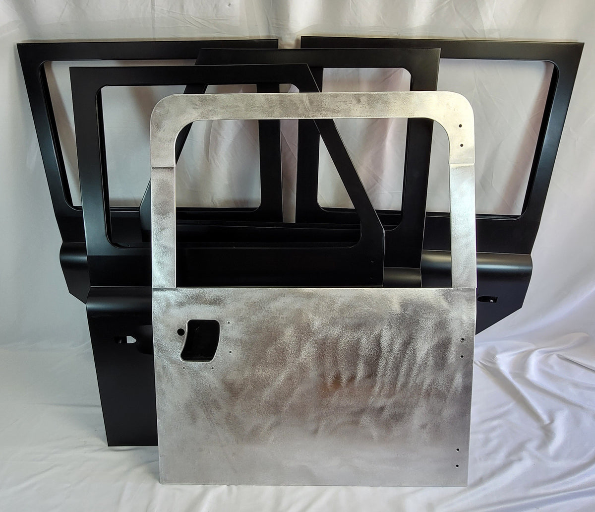 DEFENDER 2005-2016 DOOR FRONT, 2nd Row and Rear LH and RH sides (SY-LR5DDS)