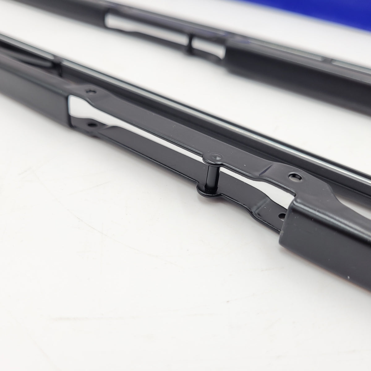 Land Rover Range Rover Front Wiper Blade 25.5 inch Part LR155029 SET