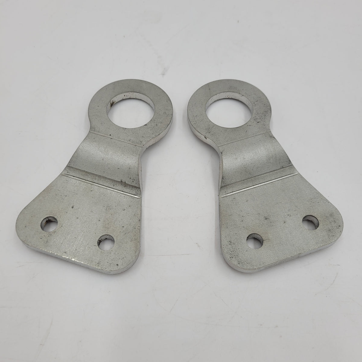 S/S REAR TAILGATE ANTI LUCE DROP LOCK PINSET EYES – LR DEFENDER & SERIES 2/3 YRM1045C
