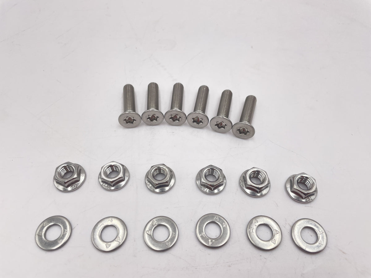 STAINLESS STEEL REAR SAFARI DOOR BOLT KIT – LR DEFENDER & SERIES 2 & 3 YRM1006