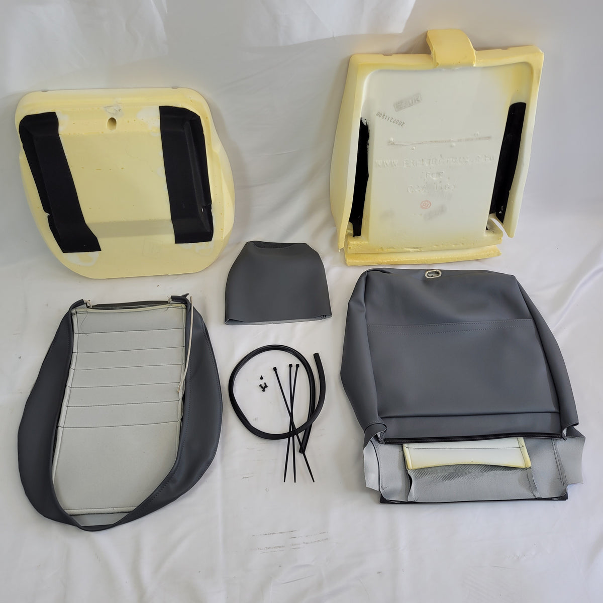 LR DEFENDER -06 Front Outer Single Seat Retrim Kit EXT315-DT