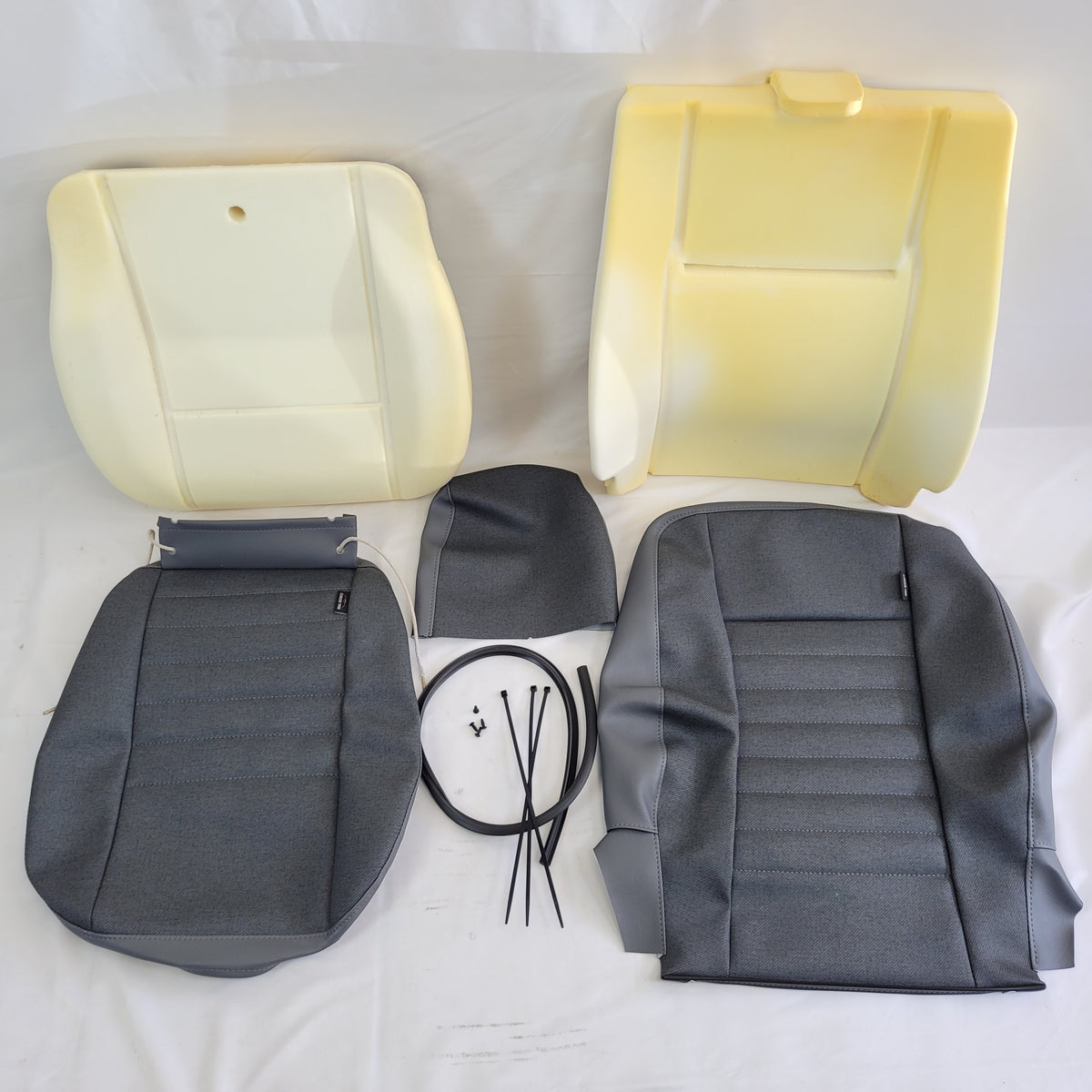 LR DEFENDER -06 Front Outer Single Seat Retrim Kit EXT315-DT
