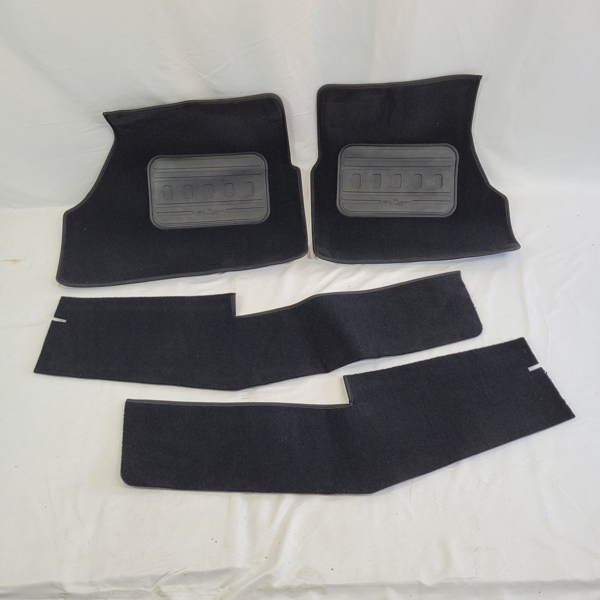 LR DEFENDER RHD/LT77Standard Front Carpet SET EXT020-2