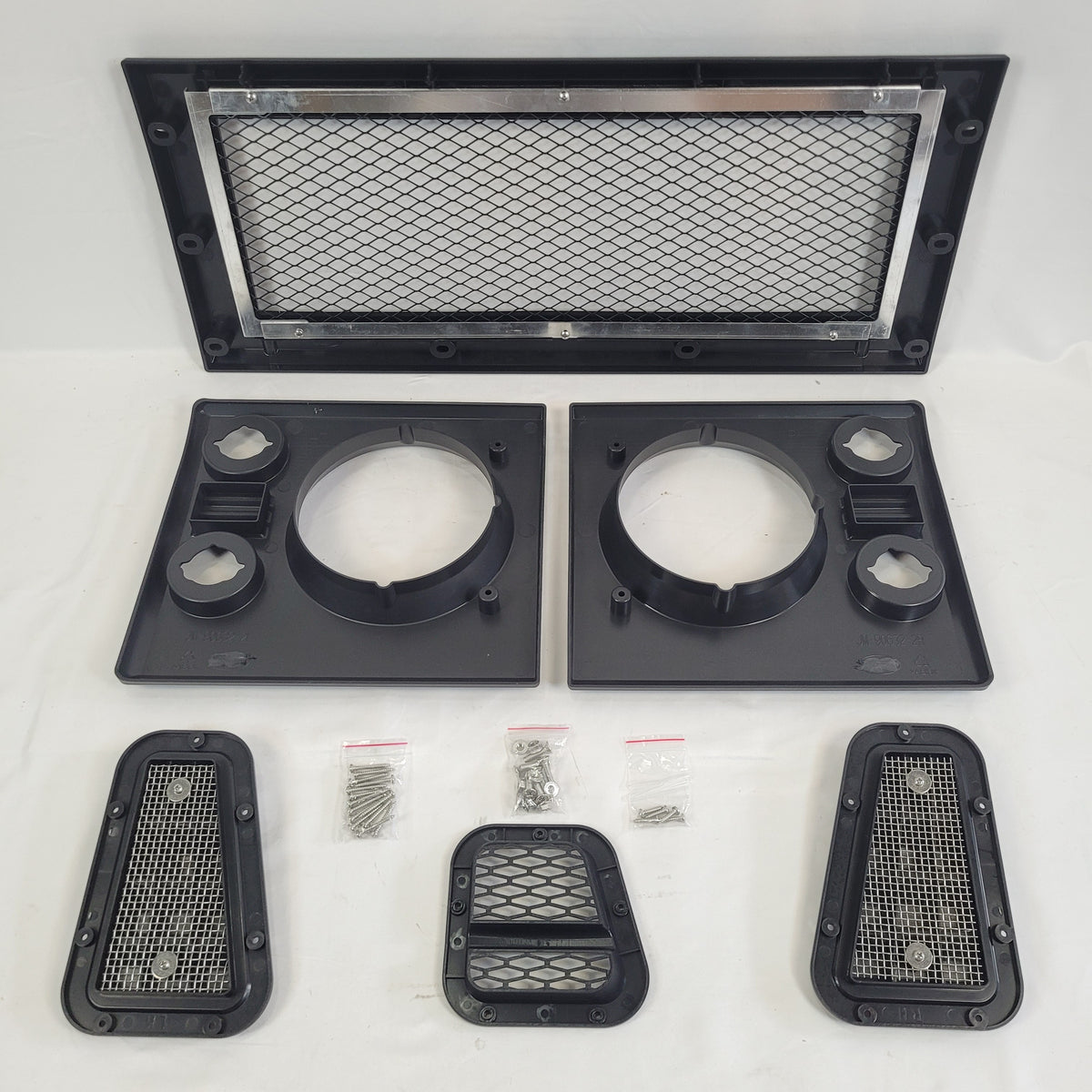 LR DEFENDER -16 Mesh Style Satin Black Face Lift Grille Kit BA9451