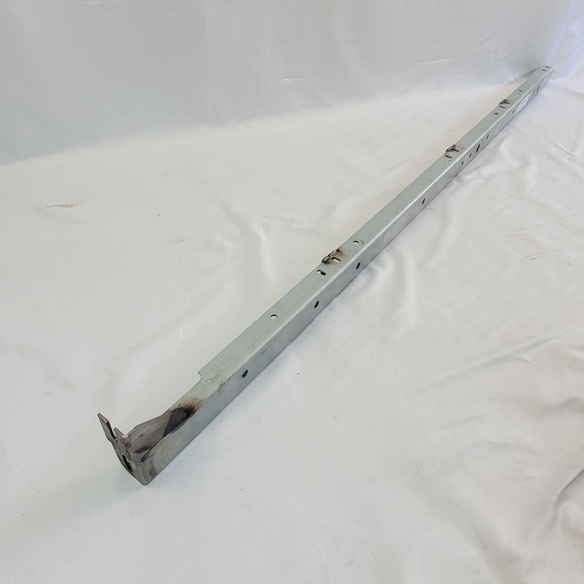 LAND ROVER LHS SILL RAIL – LR DEFENDER & SERIES 4 OR 5 DOOR Part YRM070