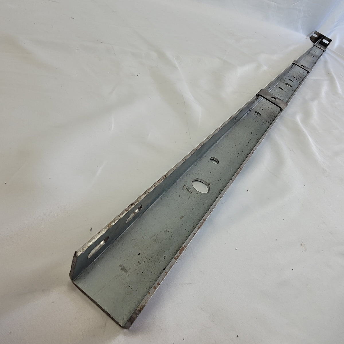 LAND ROVER LHS SILL RAIL – LR DEFENDER & SERIES 4 OR 5 DOOR Part YRM070