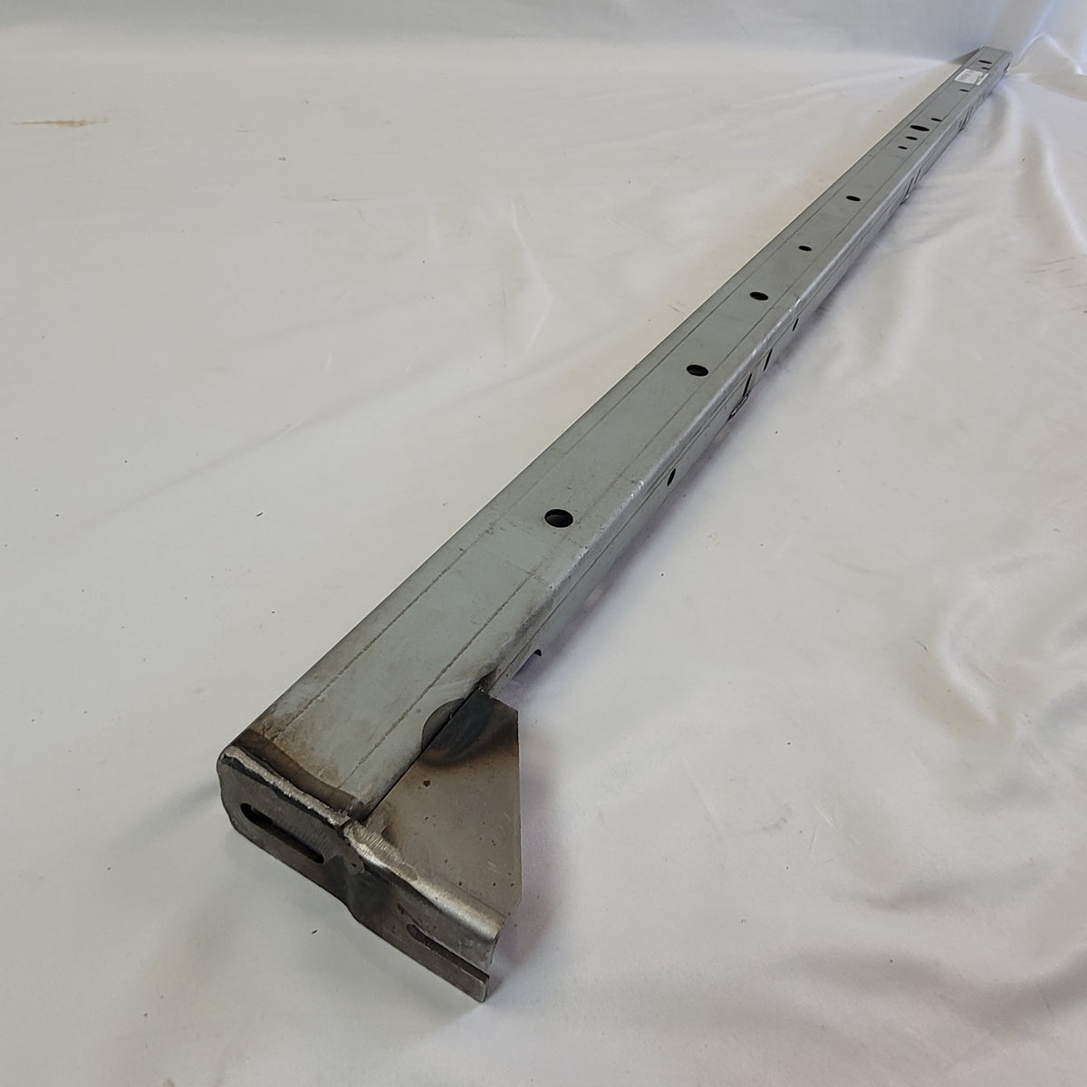 LAND ROVER RHS SILL RAIL – LR DEFENDER & SERIES 4 OR 5 DOOR YRM071