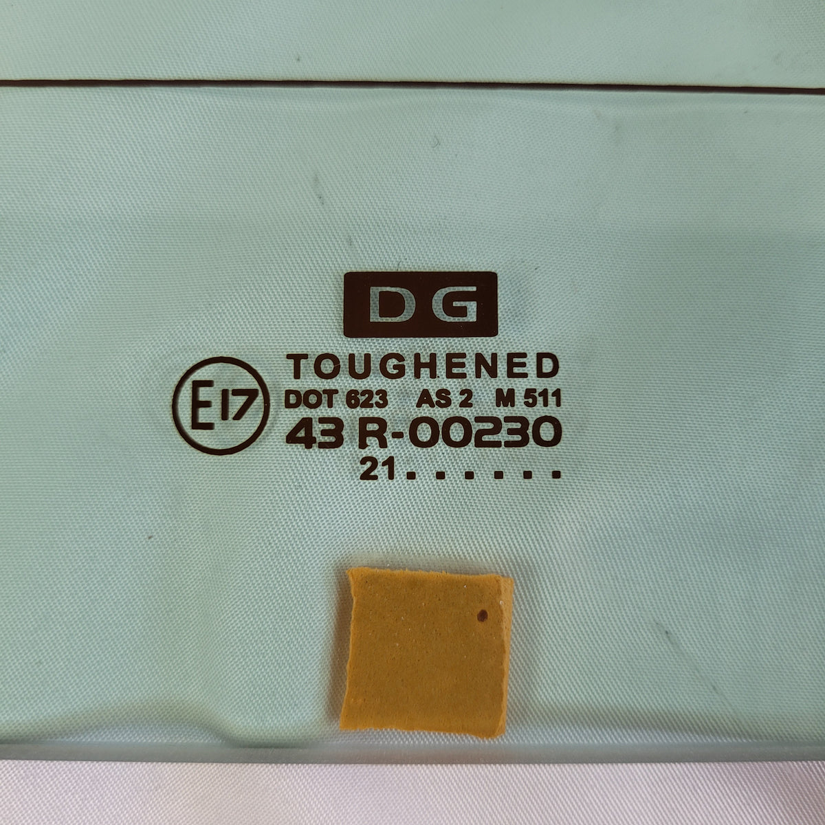 LR Defender 90 110 Rear Window Heated MTC8951D