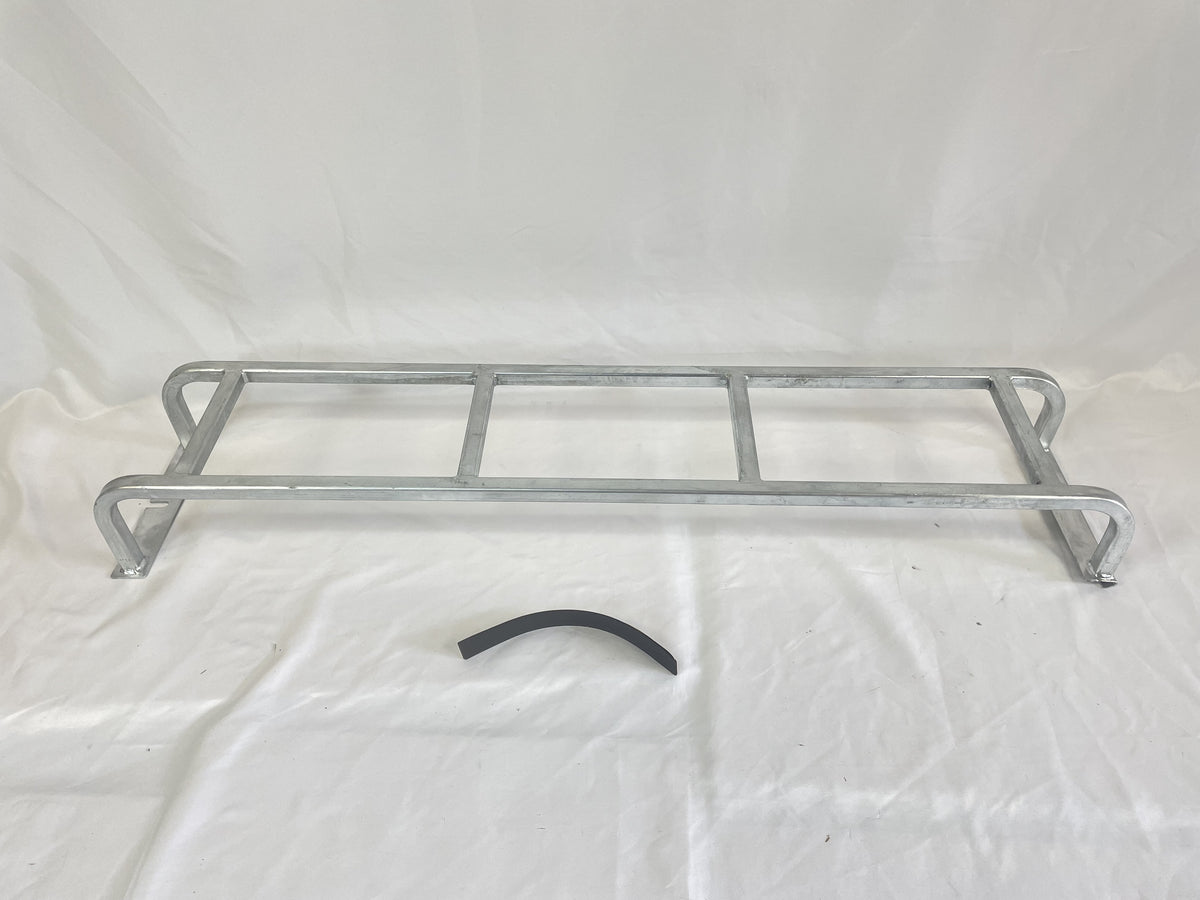 LR SERIES DEFENDER 90/110' -16 Galvanized Rear Ladder DA1089