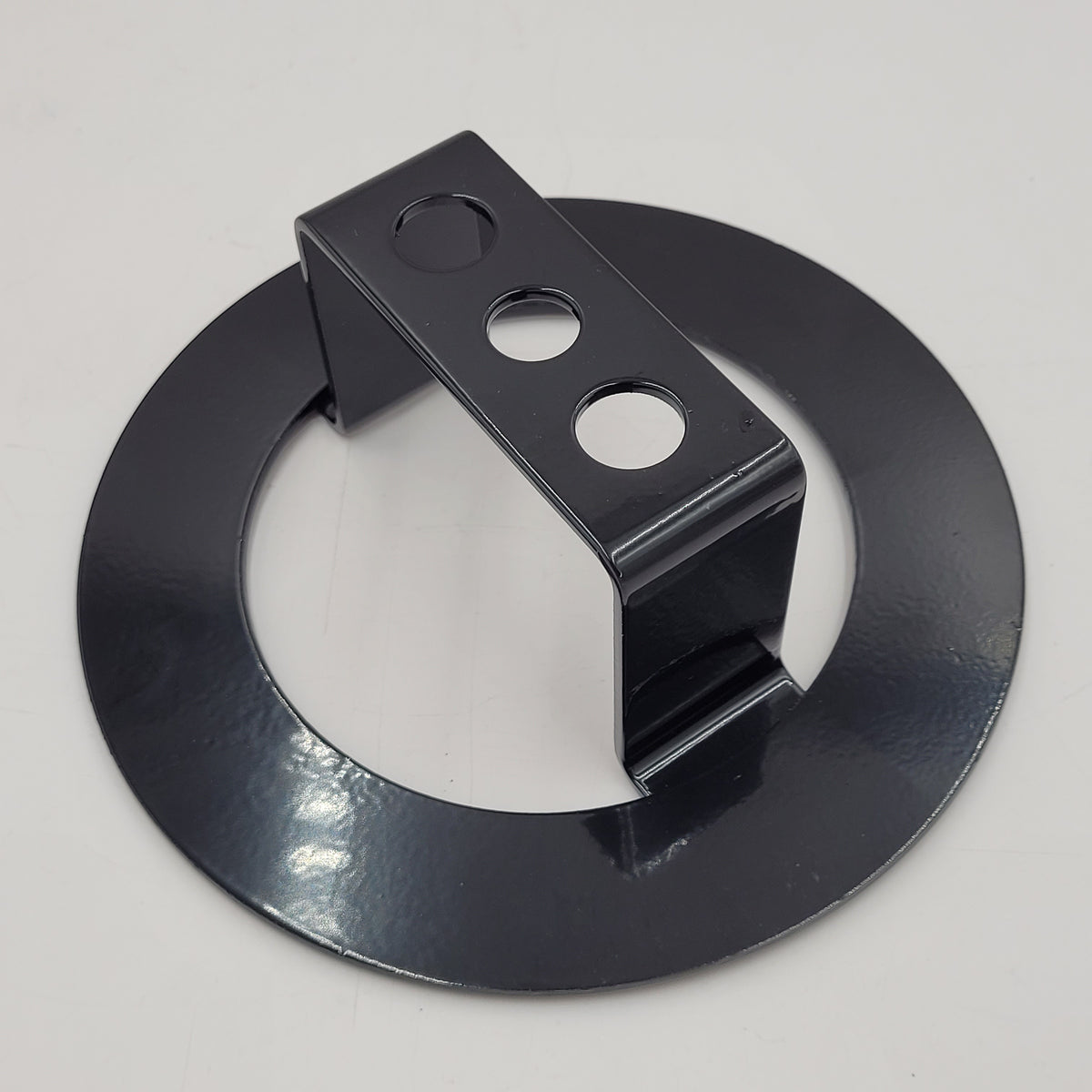 LR DEFENDER -06 Spare Wheel Retainer Part AQU110020