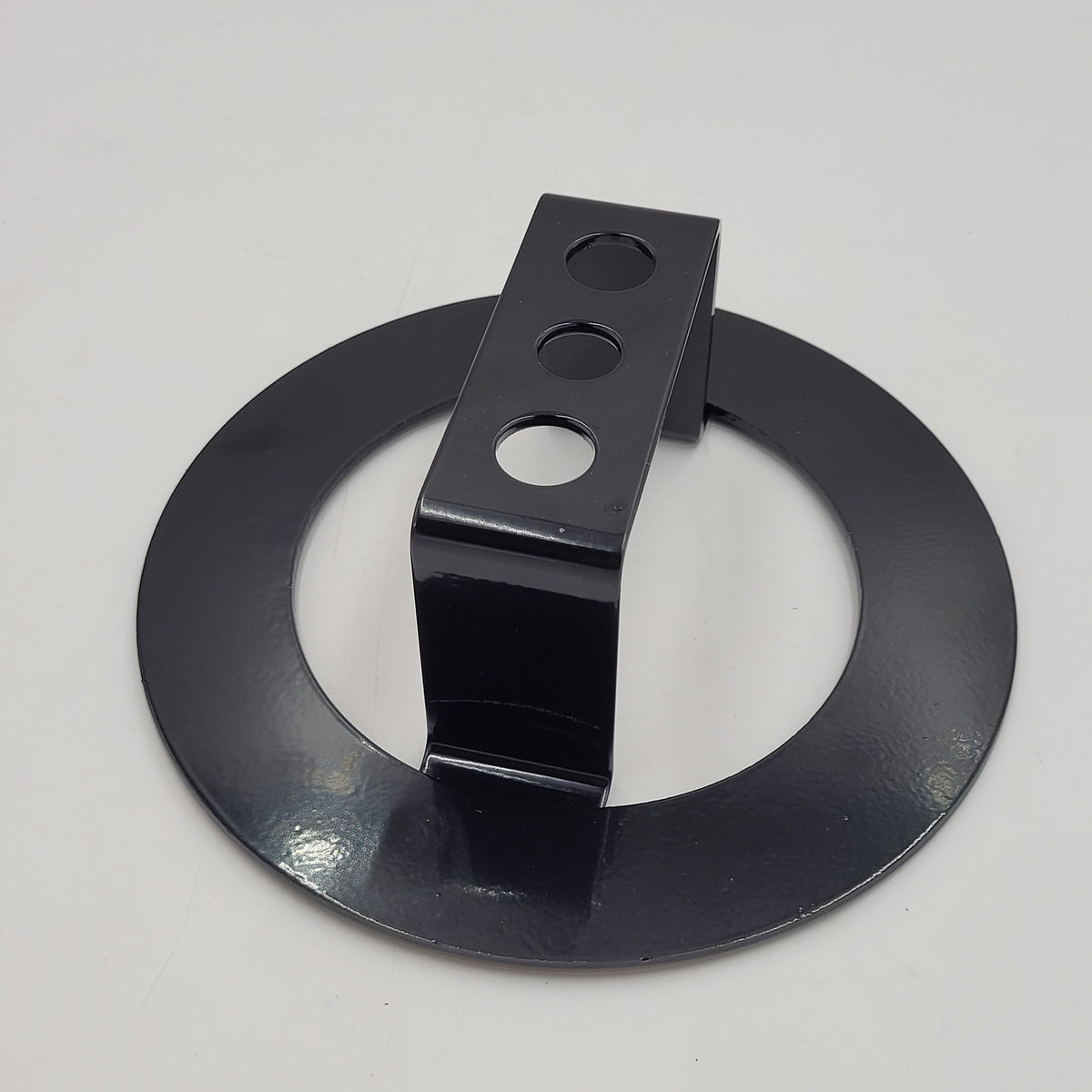 LR DEFENDER -06 Spare Wheel Retainer Part AQU110020