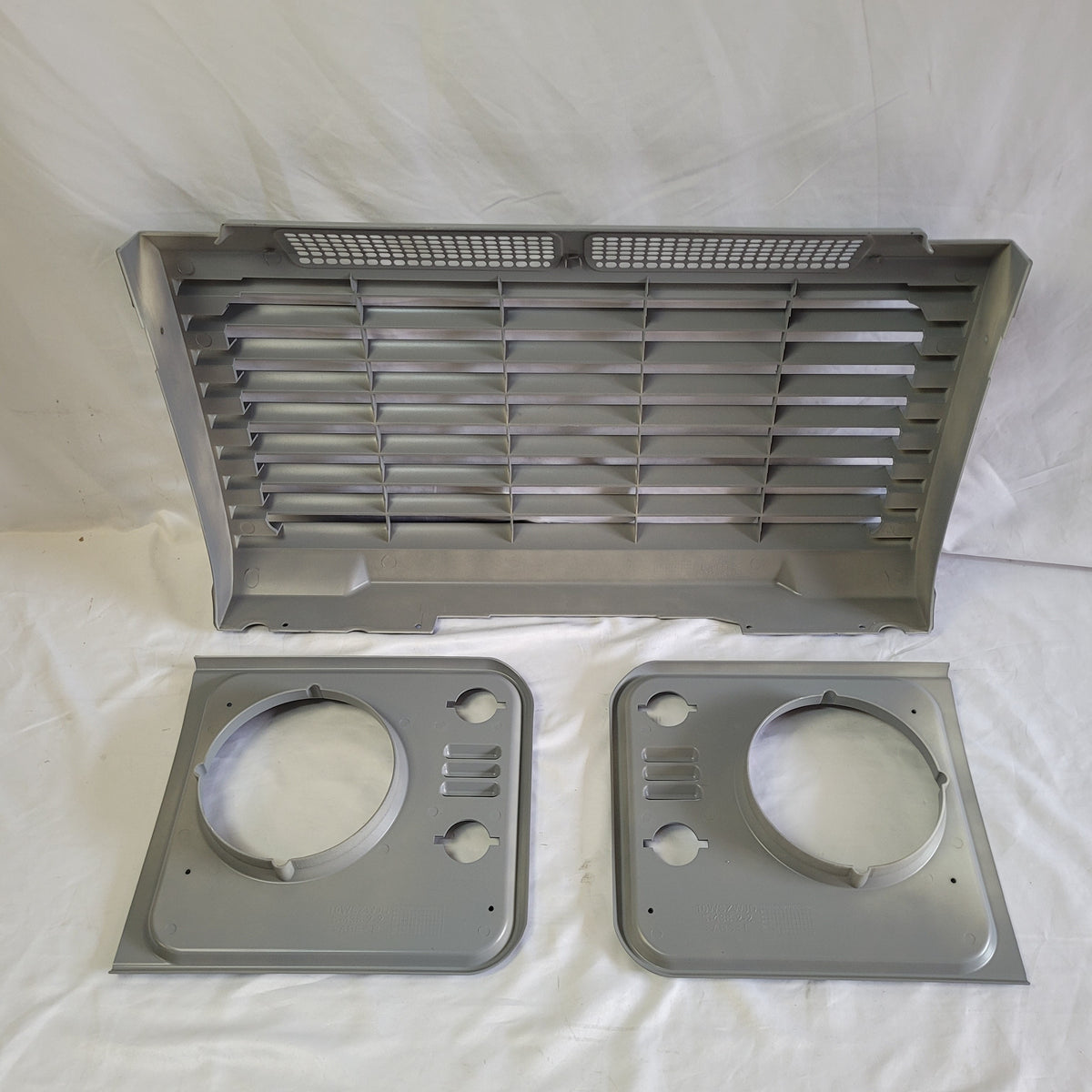 DEFENDER Upgraded Grille & Headlight Surround Set Grey LR008362UKG